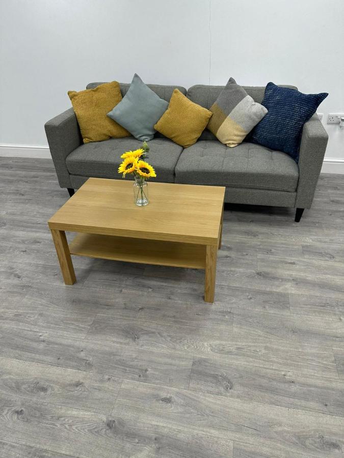 Huge Studio Close To City Centre With Free Secure Parking Leeds  Kültér fotó